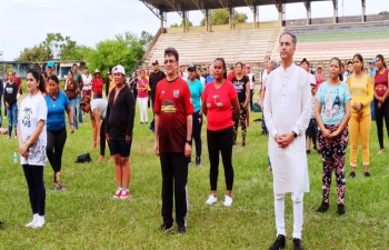 Por primera vez, se organizo una sesion de Yoga en el Estado Amazonas de Venezuela. TIC Alok Bharti condujo la sesion en presencia del Embajador Abhishek Singh y el Gobernador de Amazonas S.E. Miguel Rodriguez.